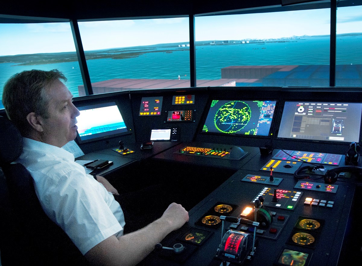 Test runs have been conducted in the fairway in various weather and wind conditions in the Swedish Maritime Administration’s simulator centre by pilots from the Gothenburg pilotage area. Photo: Agne Hörnestig