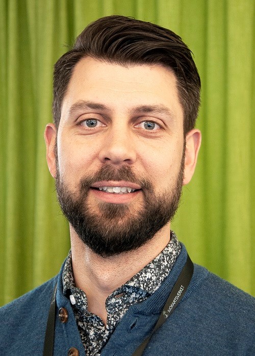 Petter Löfgren, projektledare Sjöfartsverket. Foto: Agne Hörnestig. Petter Löfgren ser in i kameran och ler.