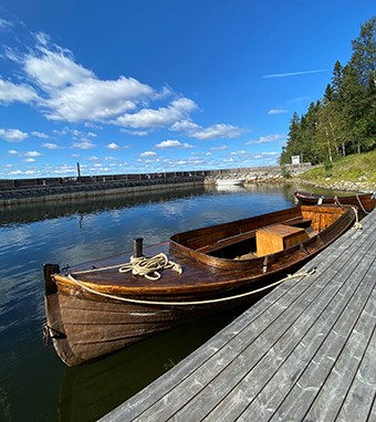 Lotsbåt av äldre modell - den drygt 100 år gamla Brus. Foto: Emma Cedergren Gammal lotsbåt