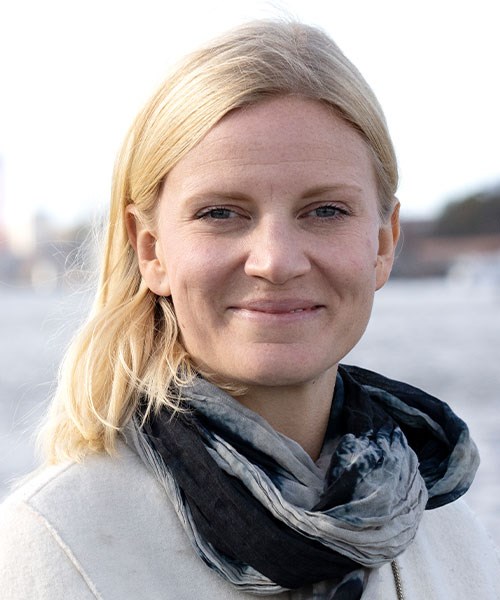 Porträtt på Jenny röström, projektledare Skadiaporten