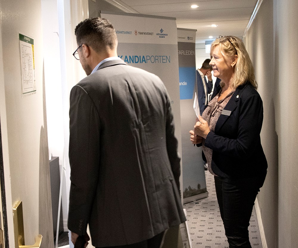 Conference coordinator Annica Jonsson made sure all of the dredging companies got the same amount of time with the project managers in each room.
