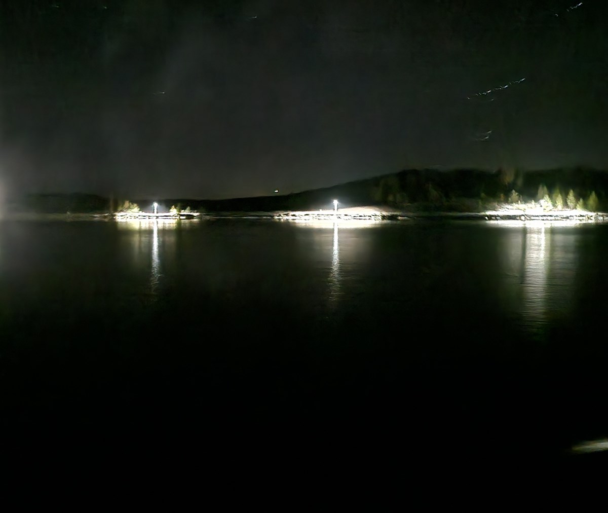 Ny kantbelysning längs farleden för en tryggare och smidigare sjötrafik. Foto Nicklas Liljegren. Belysning i Luleå farled.