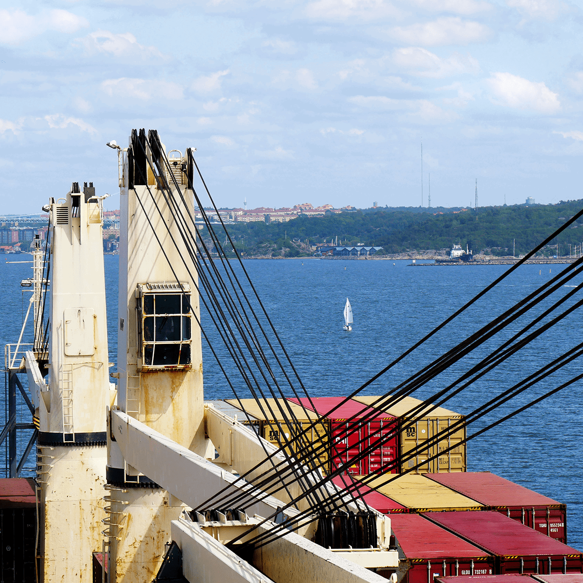 Fartyg anlöper Göteborgs hamn
