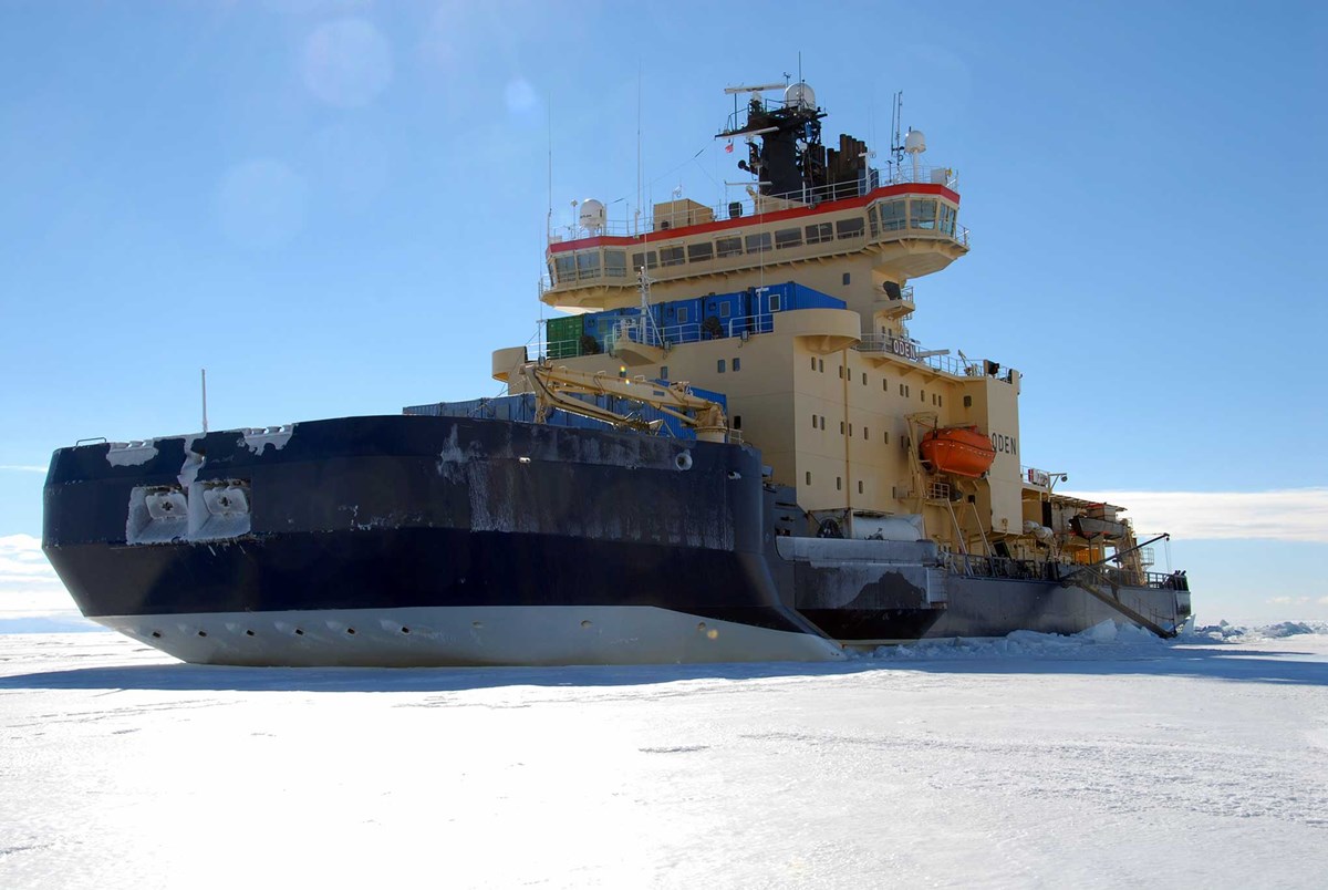 Bild på Oden under en polarexpedition. 
