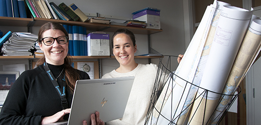 Christine och Rebecca, ingenjörer Bild på Christine och Rebecca som jobbar som ingenjörer på Sjöfartsverket