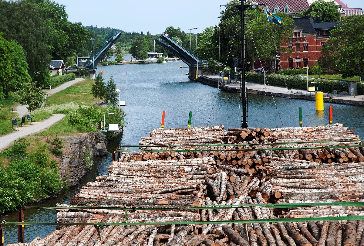 Nossan går upp genom Trollhättan. Foto: Agne Hörnestig Nossan går upp genom Trollhättan.