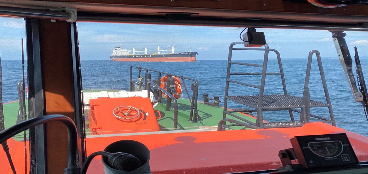 Boarding at buoy M1 2021-06-25 Photo: C Jangvert Pilot boarding at M1