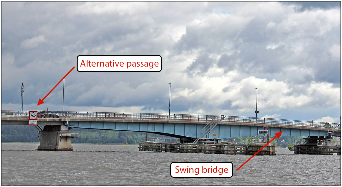 Bridge 'Tosteröbron'. Alternative passage for pleasure crafts. Bridge 'Tosteröbron' from the west.