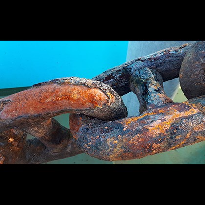 Nordic 5th place - ”Anchor Chain” - Harri Manninen, FI Rusty anchor chain under water