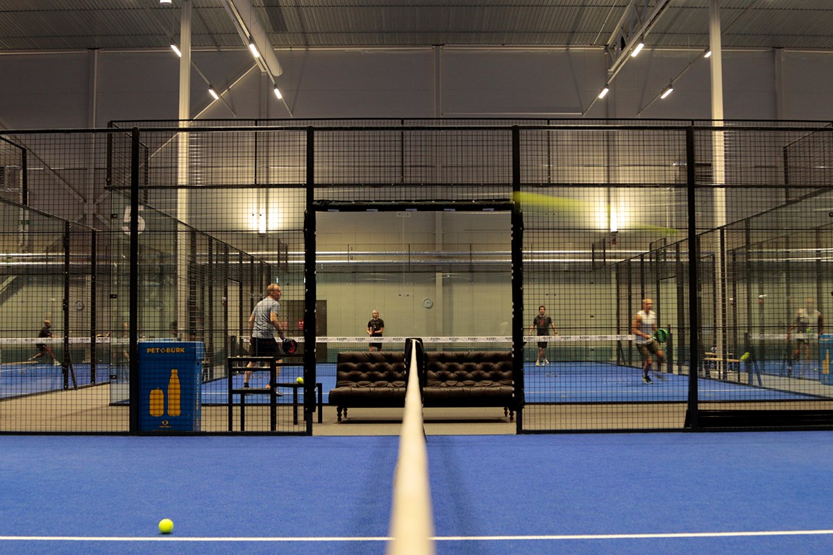 Padelmatch från sidan