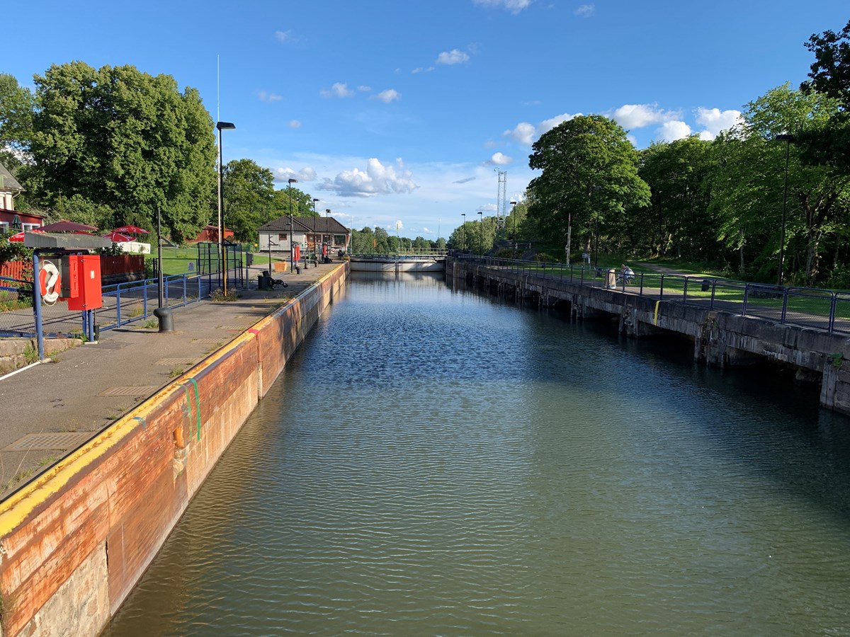 Trollhätte kanal i Vänersborg